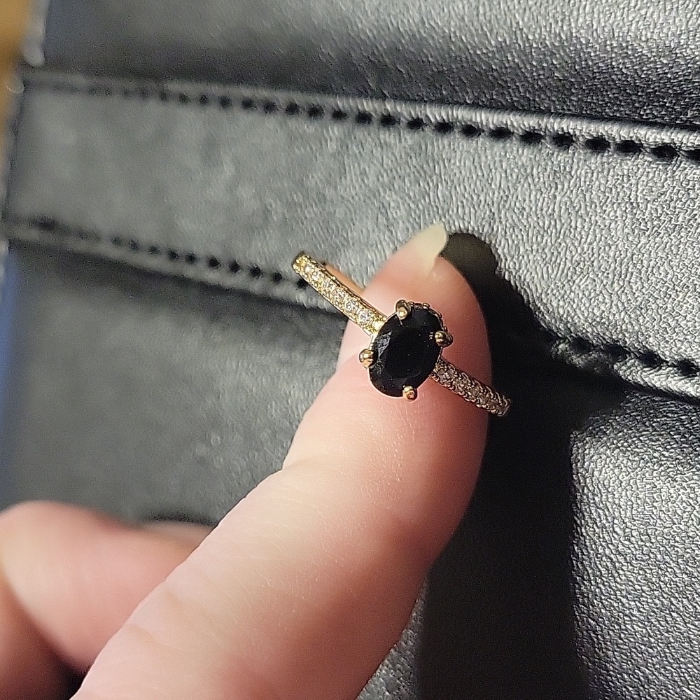 ST bath bomb ring, black&gold, sz 9